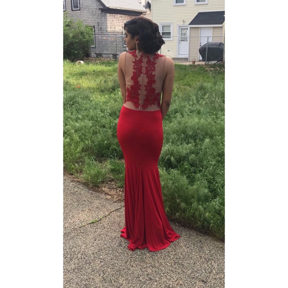 Red Prom Dress !!